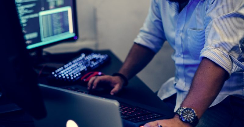 Analitis Megalon Dedomenon B 800x419